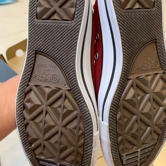 Converse - Picture 3 of 6